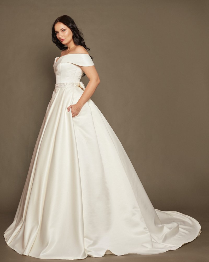 Satin Wedding Dress Off Shoulder, A-Line Wedding Dress Ivory, Wedding Gown Satin - 禮服/小禮服 - 其他材質 白色