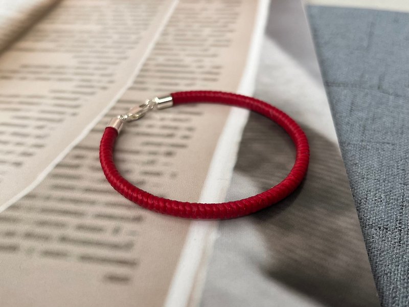 本命年紅繩 (畢業禮物 閨蜜禮物) - 手鍊/手鐲 - 其他材質 紅色