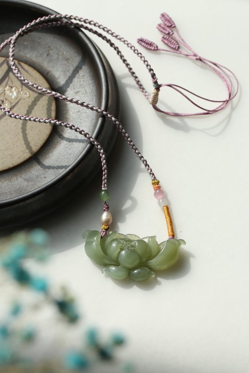 [Lotus] Hetian Jade Necklace/Out of the mud without being stained, clean and pure without being coquettish/Pendant/Jewelry/Gift - Necklaces - Jade Green