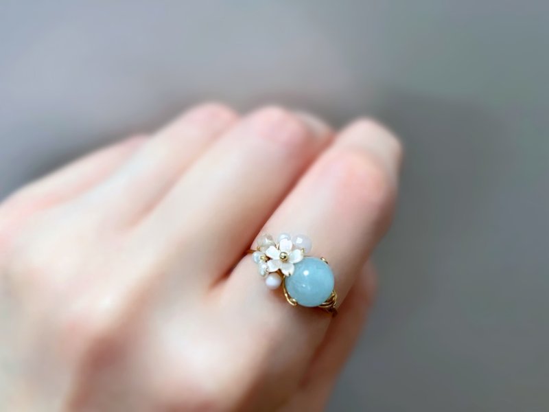 Cherry blossoms - アクアマリンとピンクシェルのワイヤーリング - 戒指 - 寶石 藍色