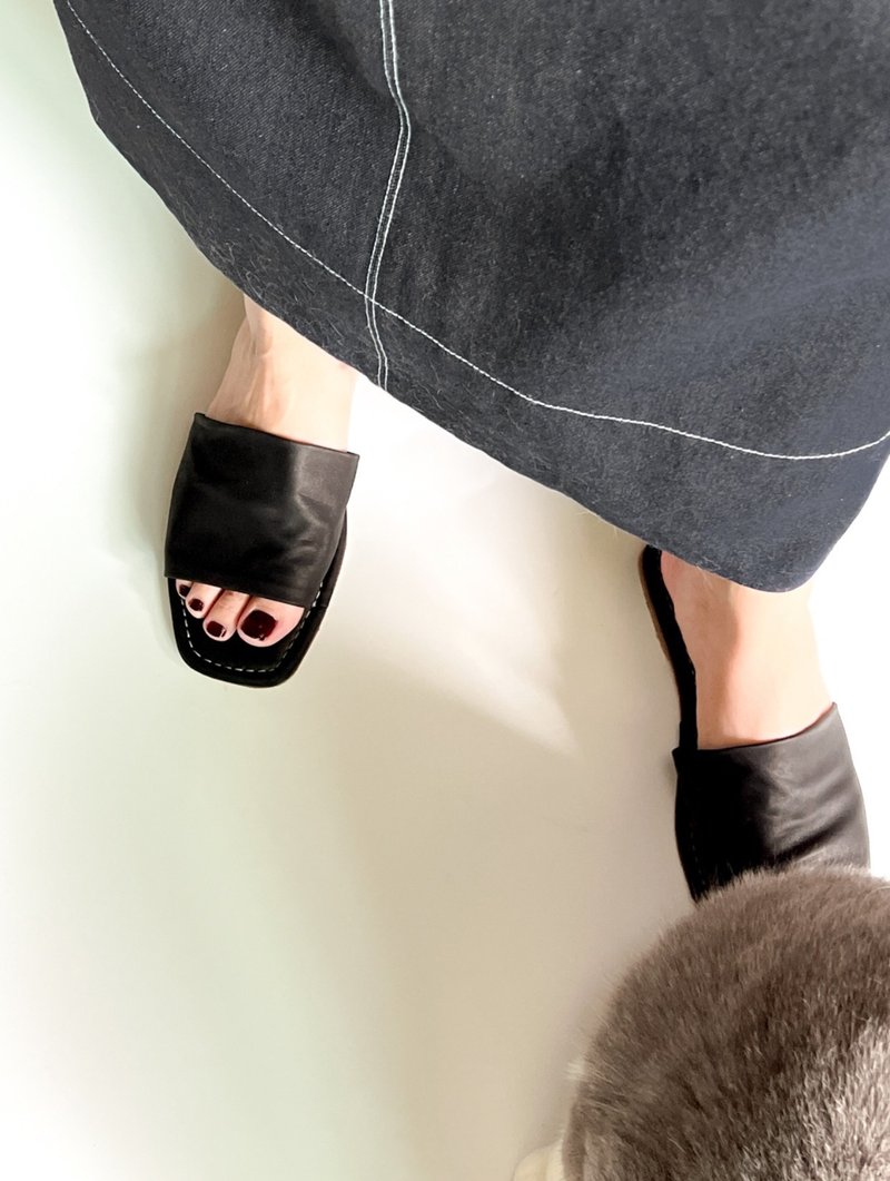Lazy soft and delicate sheepskin square head sandals handmade black - Other Women's Shoes - หนังแท้ สีดำ