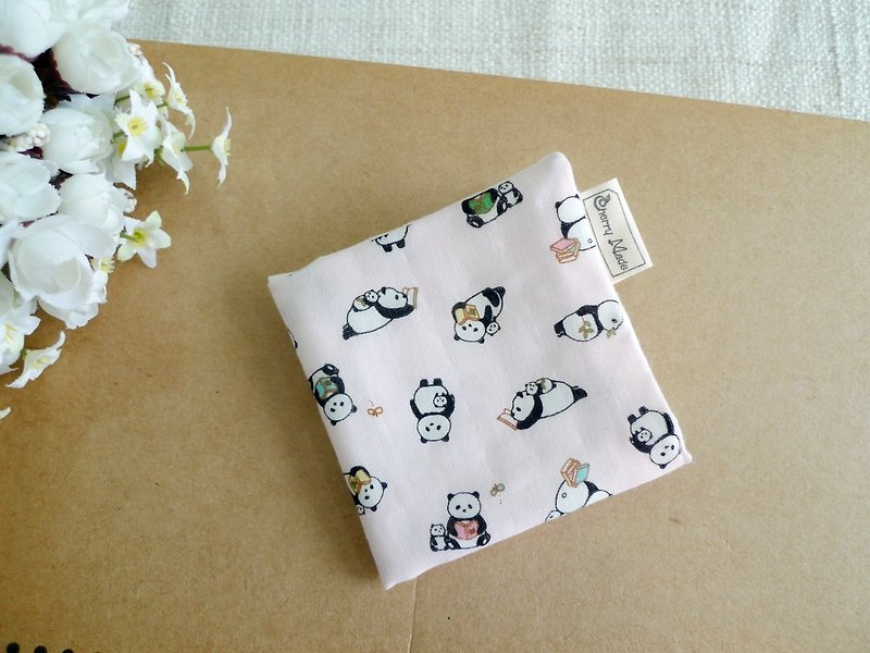 Cotton Gauze Handkerchief/Saliva Towel/Small Square Scarf-Parent-child Red Panda - ผ้ากันเปื้อน - ผ้าฝ้าย/ผ้าลินิน สึชมพู