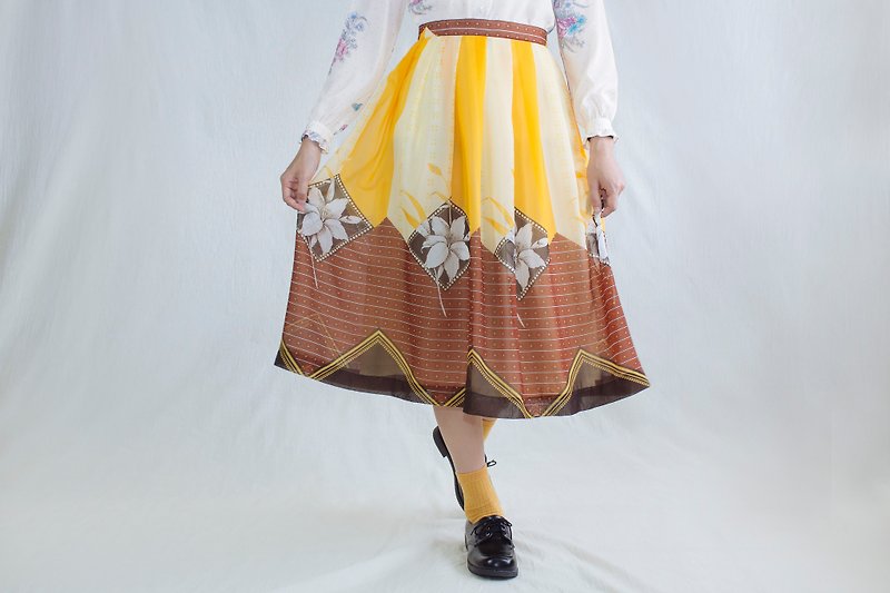 Yellow hibiscus dot painting soft skirt - Skirts - Other Materials Yellow