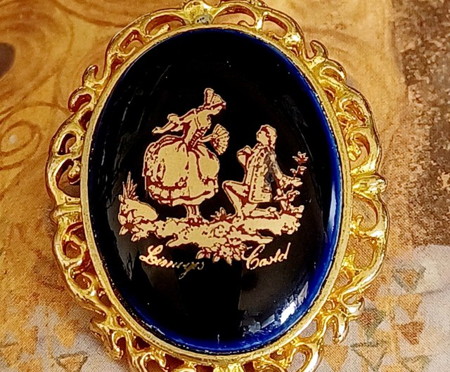 vintage jewelry antique elegant brooch LIMOGES CASTEL porcelain