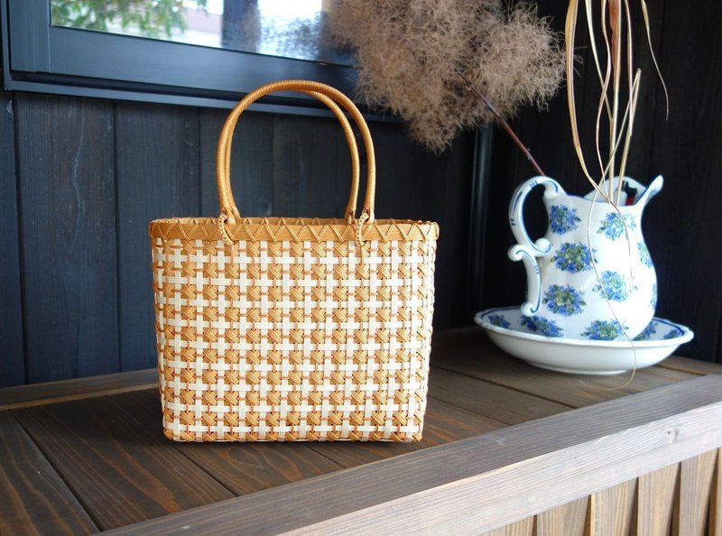 四つ目崩し編みのバッグ - トートバッグ・ハンドバッグ - 紙 カーキ