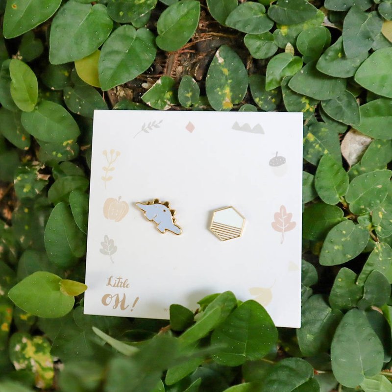 Stegosaurus Companion - Stegosaurus Hexagonal Geometry - ต่างหู - ทองแดงทองเหลือง ขาว