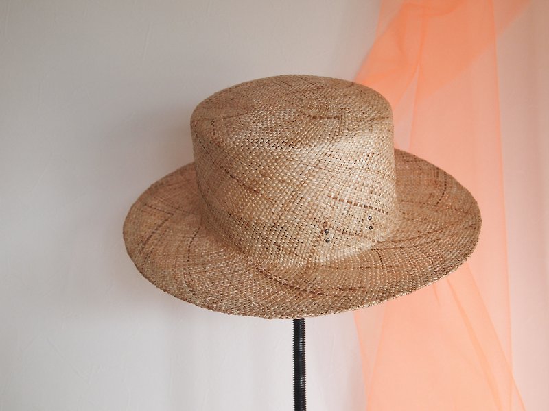 Straw Hat Hat Made-to-Order Silk Cord Straw Hat Bao Rough Elegant Unisex Rivet - หมวก - วัสดุอื่นๆ หลากหลายสี