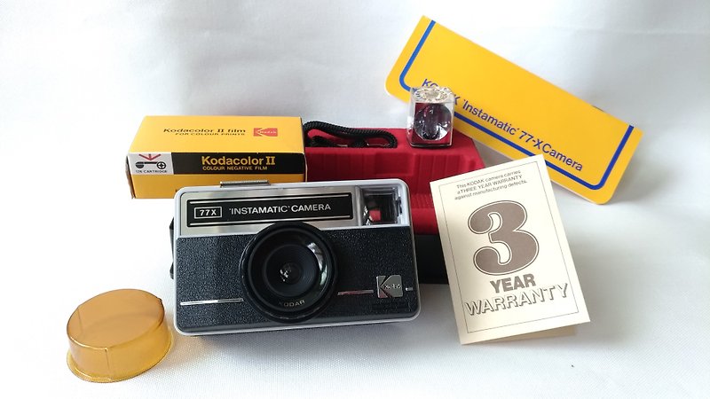 1977-1984 Kodak Instamatic 77X Camera Outfit - 菲林/即影即有相機 - 其他金屬 黑色