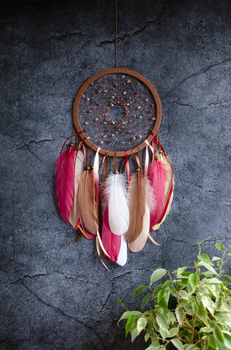 OOAK brown red beaded dream catcher with sparkling glass beads - 壁貼/牆壁裝飾 - 玻璃 紅色