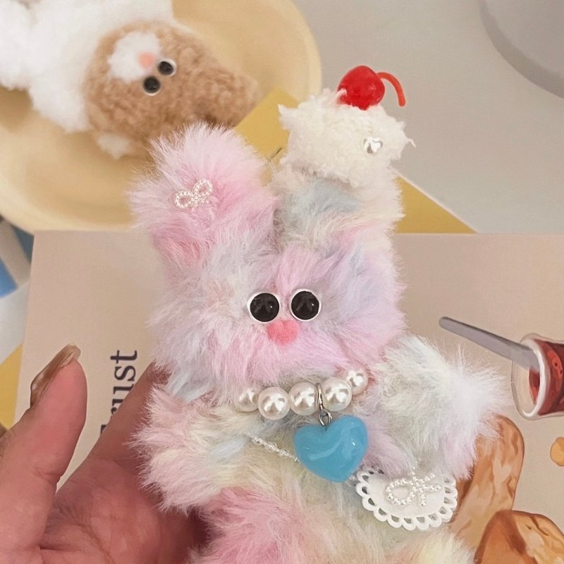 線上獨家聖代款 扭扭棒成品 - 手工製作吊飾 毛料娃娃 - 吊飾/掛飾 - 其他材質 