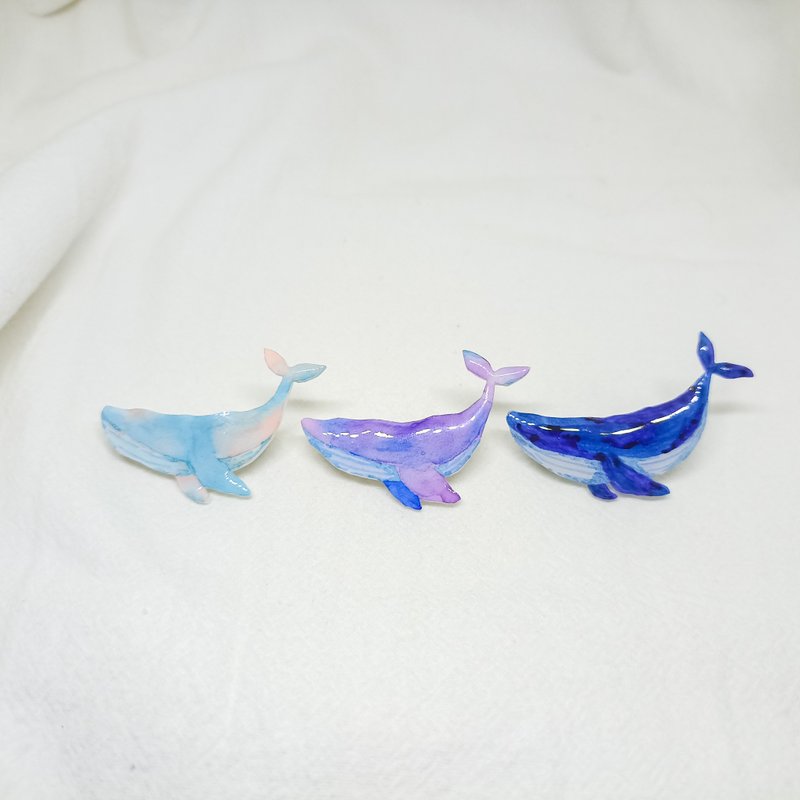 hand drawn whale pin - เข็มกลัด - เรซิน สีน้ำเงิน