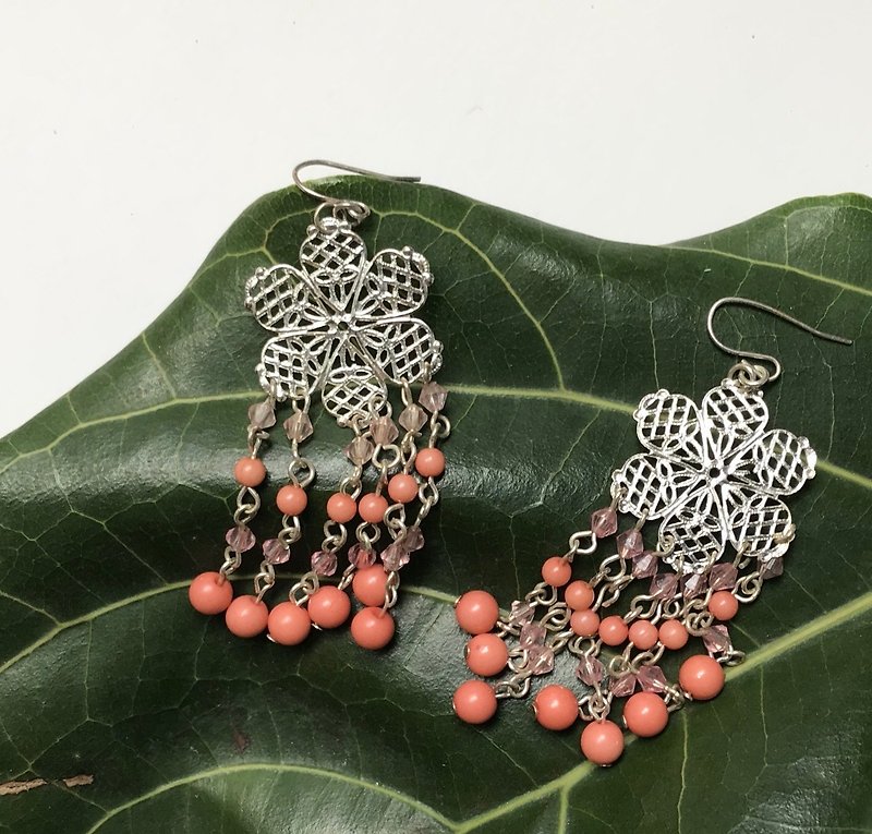 Early needle earrings / folk style orange beads - ต่างหู - โลหะ สีส้ม