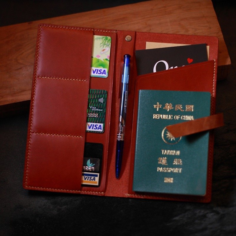 ONE+ 純手工製 護照夾 Passport holder - 護照夾/護照套 - 真皮 紅色