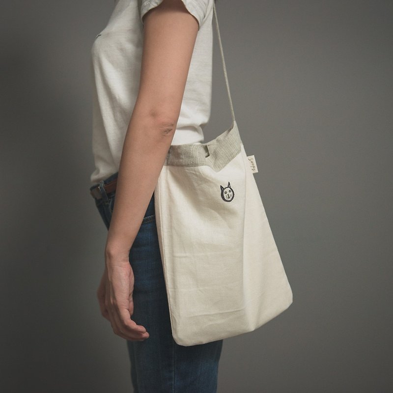 Soft soft Linen small bag white - กระเป๋าแมสเซนเจอร์ - ผ้าฝ้าย/ผ้าลินิน 