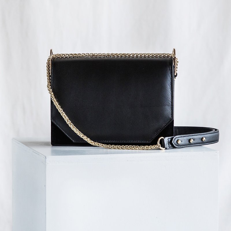 PANDORA LARGE - WOMAN LEATHER SHOULDER BAG- BLACK - Messenger Bags & Sling Bags - Genuine Leather Black