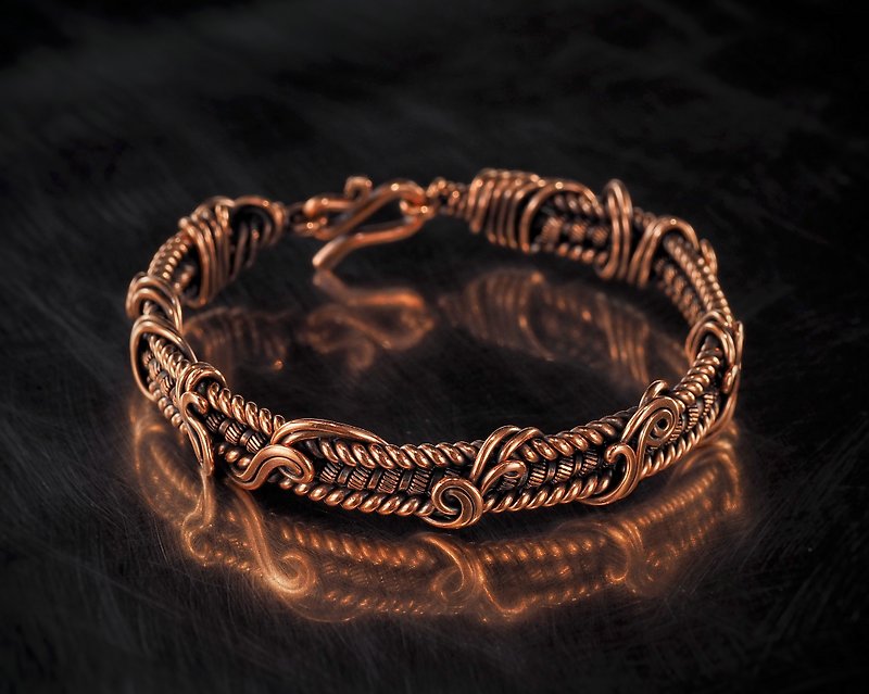 Copper Bracelet for Woman / Antique Style Handcrafted Wire Woven Copper Jewelry - สร้อยข้อมือ - ทองแดงทองเหลือง สีทอง