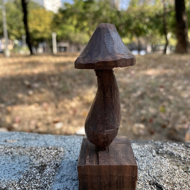 黑香菇-純手工雕刻黑檀蘑菇木雕 - 裝飾/擺設  - 木頭 咖啡色