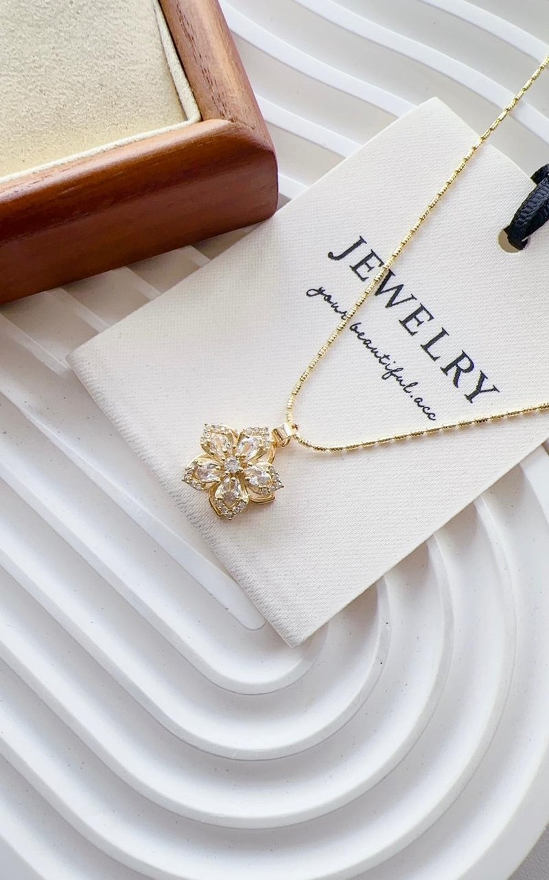 Flower Spinning Pendant Necklace - 項鍊 - 其他材質 金色