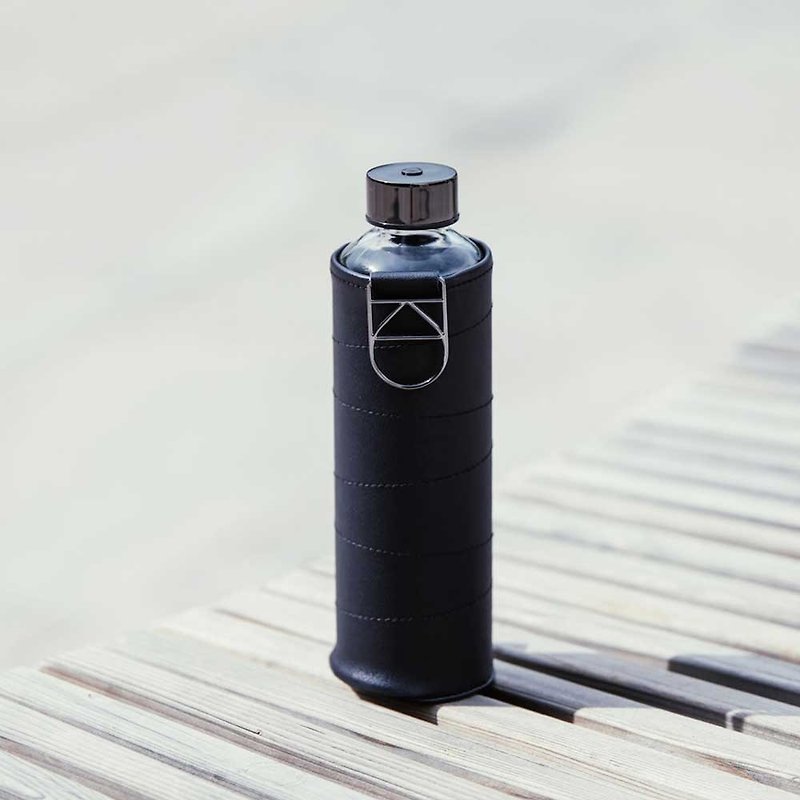 Heat-resistant leather cover glass bottle 750ml - calm black - กระติกน้ำ - แก้ว 