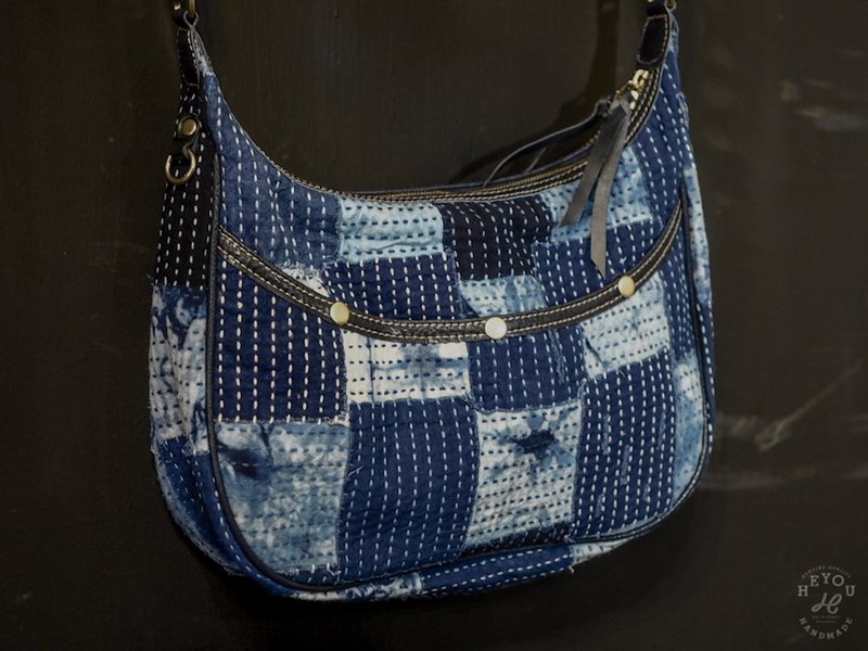 Easy Hobo Bag 隨身包 Boro Patch Indigo 襤褸拼布 藍染款 - 側背包/斜背包 - 棉．麻 多色