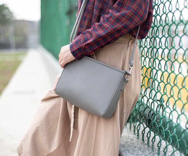 Dark grey outlet crossbody bag