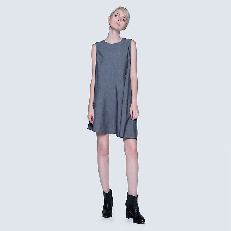 CARSON極簡風格不規則連身裙灰色 - 洋裝/連身裙 - 聚酯纖維 綠色