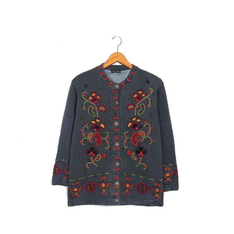 [Vintage] egg plant Teng paradise flower embroidered vintage cardigan sweater - Women's Sweaters - Wool Gray