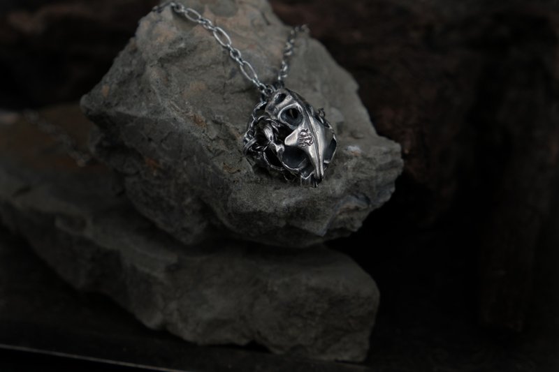 [Mountain Skeleton Chronicle] Quiet Night—Cat Skeleton Flower Necklace - สร้อยคอ - เงิน สีเงิน