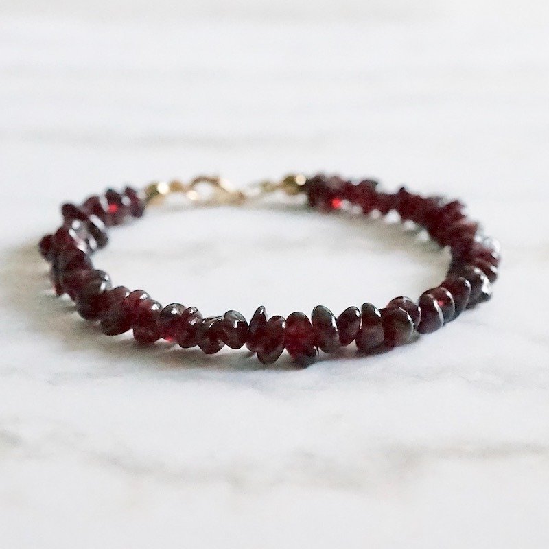 ITS-B908 [Natural Stone, Garnet] Button Bracelet. - Bracelets - Gemstone Red
