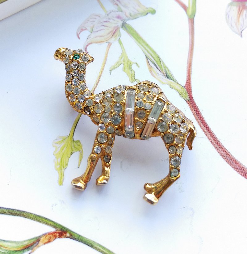 Vintage Jewelry 西洋古董飾品 鑲鑽 可愛 小巧 駱駝 別針 - 徽章/別針 - 其他金屬 金色