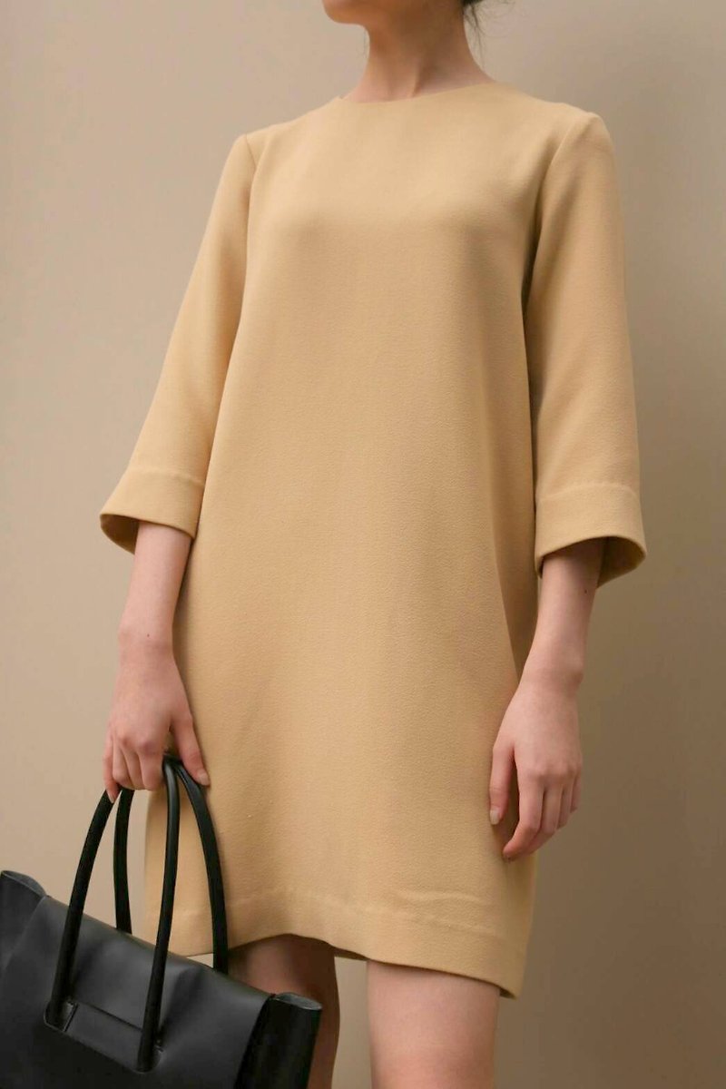 Almond Yellow 7-Sleeve Japan Imported Elastic Cotton Dress - ชุดเดรส - ผ้าฝ้าย/ผ้าลินิน 