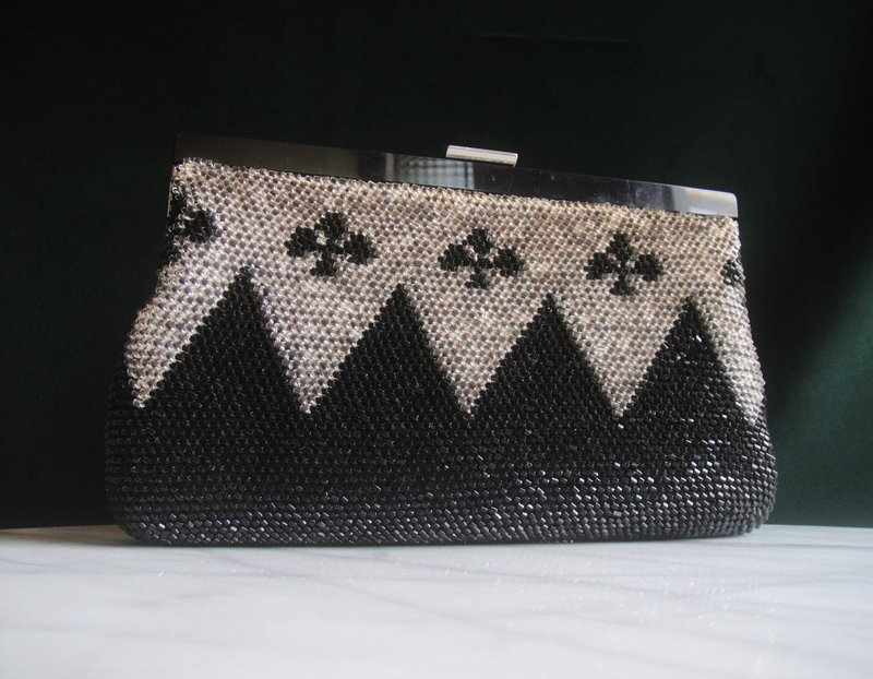 Glorious Era OLD ERA_Early second-hand handmade lady bead bag made in Taiwan - กระเป๋าแมสเซนเจอร์ - วัสดุอื่นๆ 