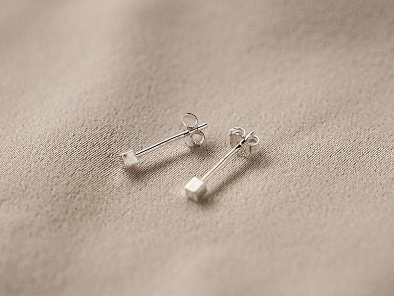 SV925 2mm Super Tiny Cube Stud Earrings, Cartilage, Tragus, Helix ,Second hole - ต่างหู - เงินแท้ สีเงิน