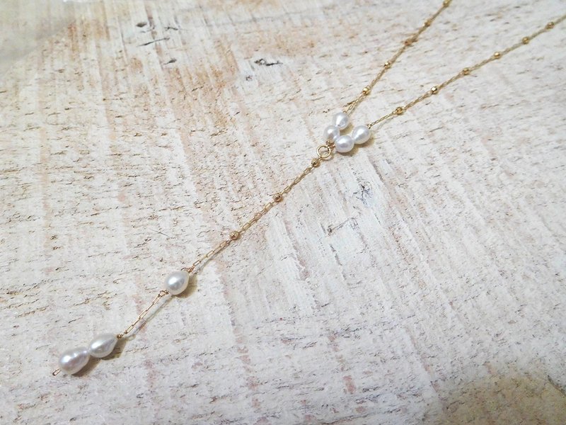包金鍊身珍珠基本好搭Y字中長鏈 - 項鍊 - 其他材質 金色