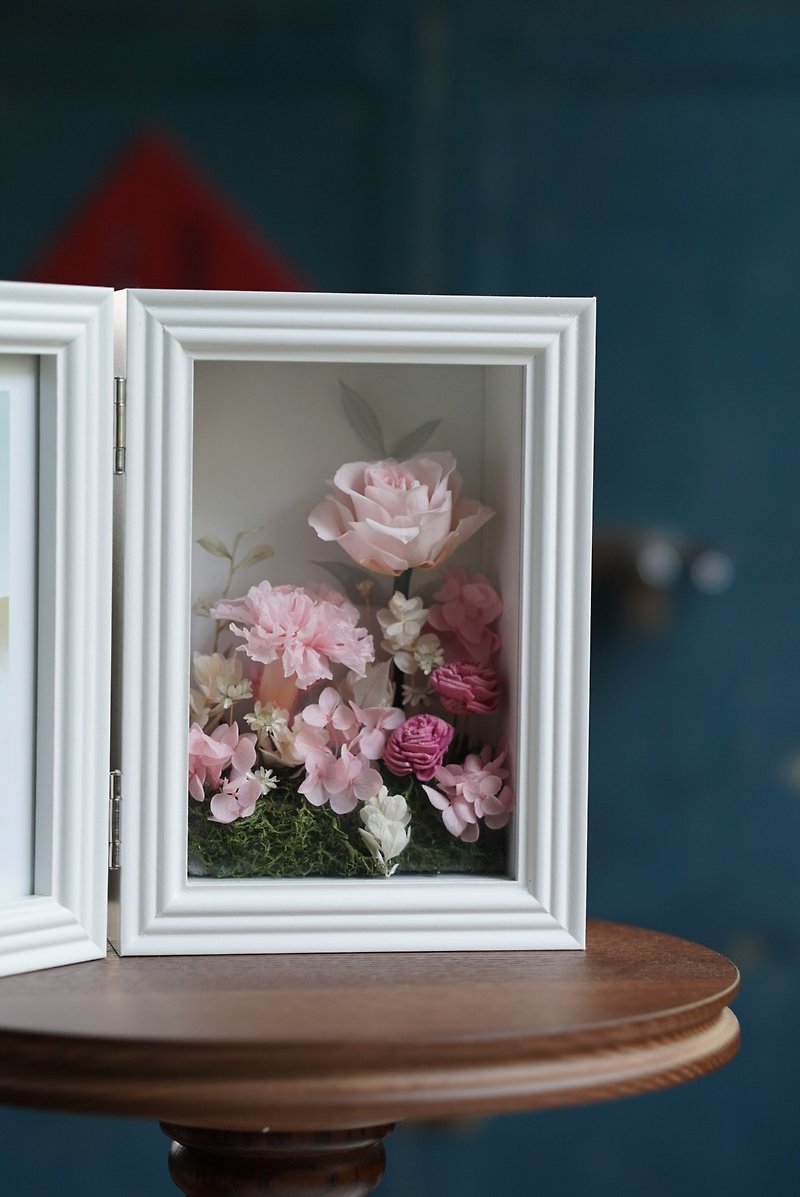 【客製化禮物】相框 Carnation Garden 母親節禮物 永生康乃馨 - 乾燥花/永生花 - 植物．花 粉紅色