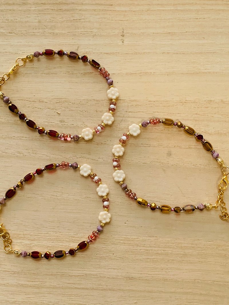 Mother's Day Bracelets-set of 3 - Bracelets - Glass Red