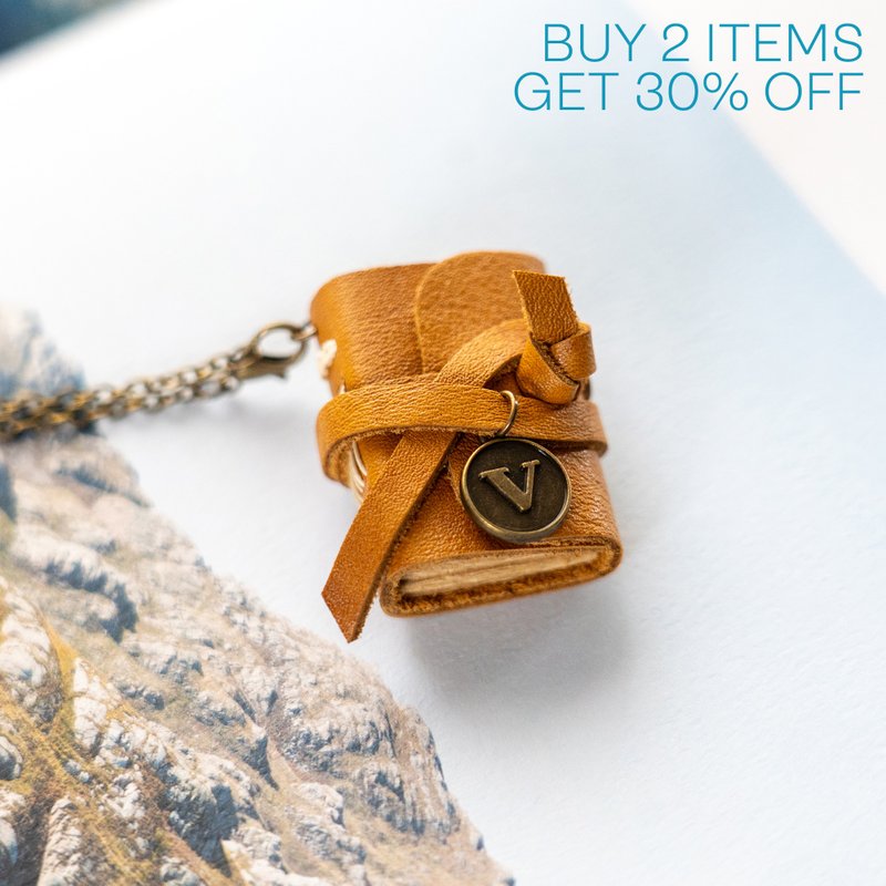 【Customized Gift】Personalized Letter Necklace (Antique Bronze) - 項鍊 - 真皮 