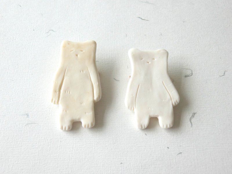 Polar Bear Ceramic Brooch -  2 brooches / one pair - เข็มกลัด - เครื่องลายคราม หลากหลายสี