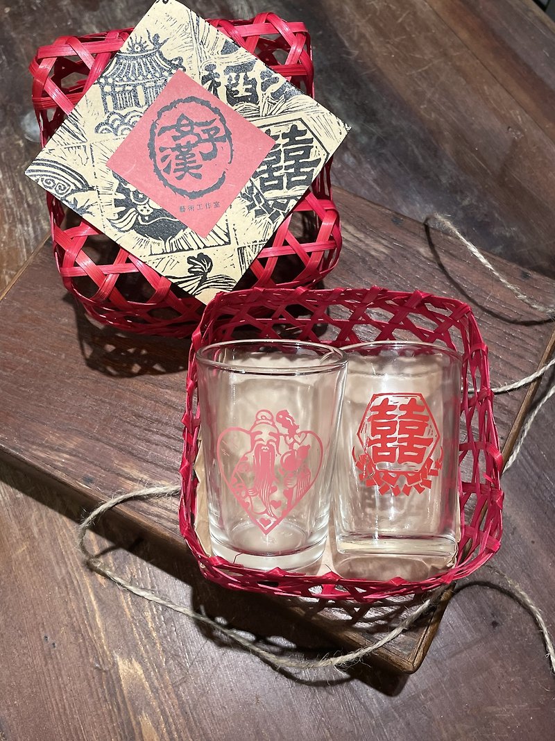Taiwanese Beer Mug-Yuelaobo Bi Single* Bamboo Basket Gift Box [Woman Art Studio] The first choice for gift giving - Cups - Glass Pink