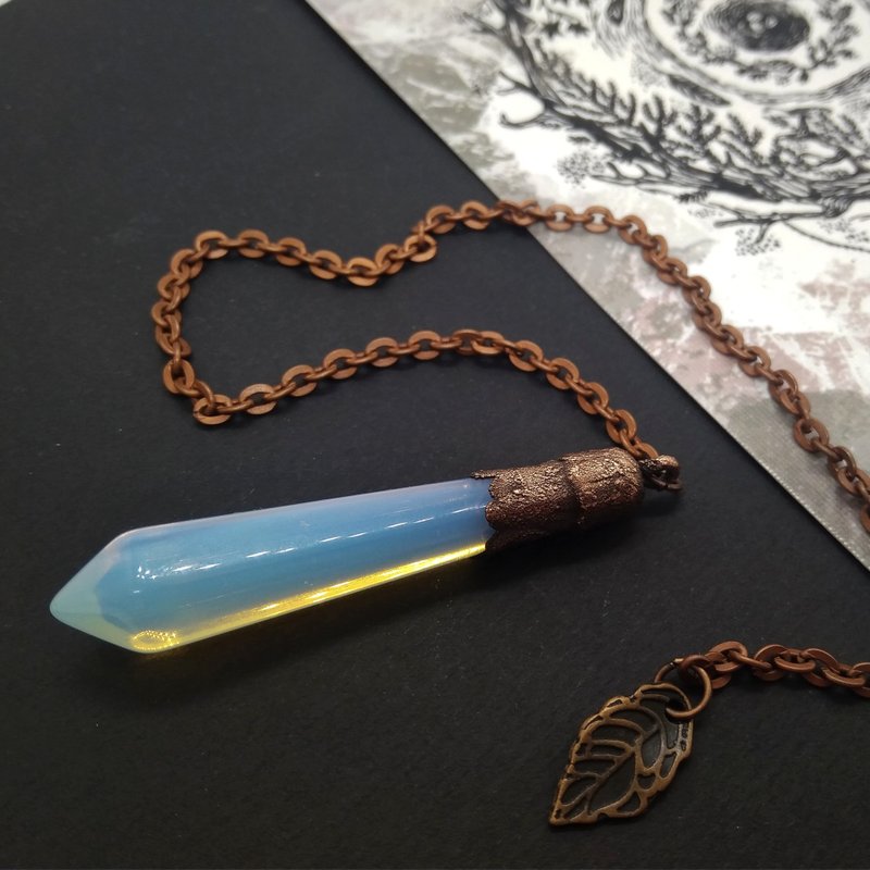 Opalite crystal pendulum / Opalite pendulum necklace / Pendulum crystal point - 項鍊 - 寶石 多色