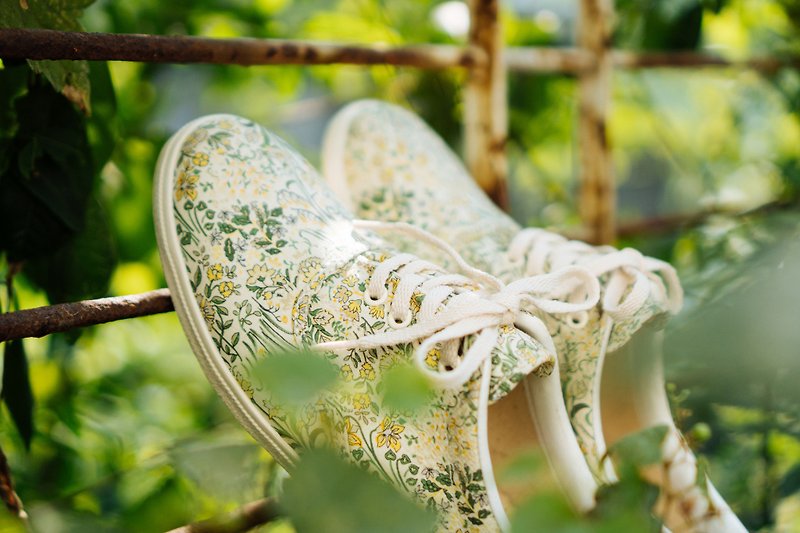 [Child Spring Day] Japanese spring grass Japanese flower cloth strap - Women's Casual Shoes - Cotton & Hemp Green