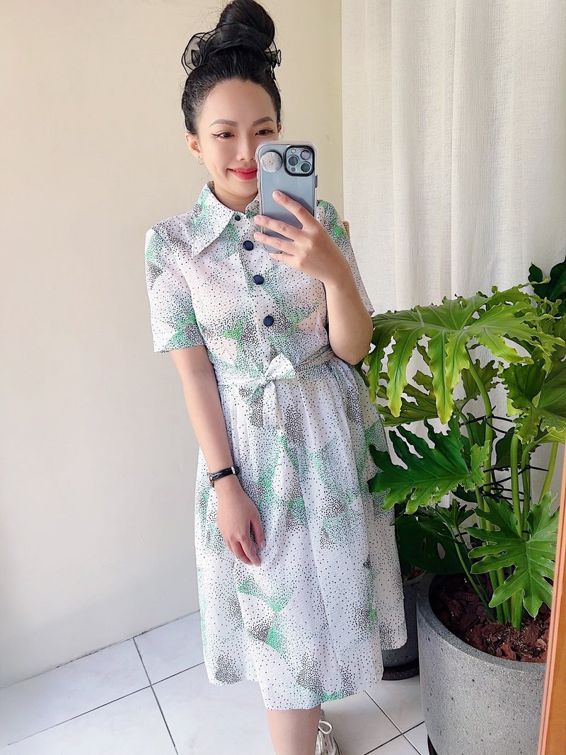 亮白碎點點圖騰立體壓紋 長裙洋裝連身裙連衣裙古著ドレスDress - 洋裝/連身裙 - 聚酯纖維 多色
