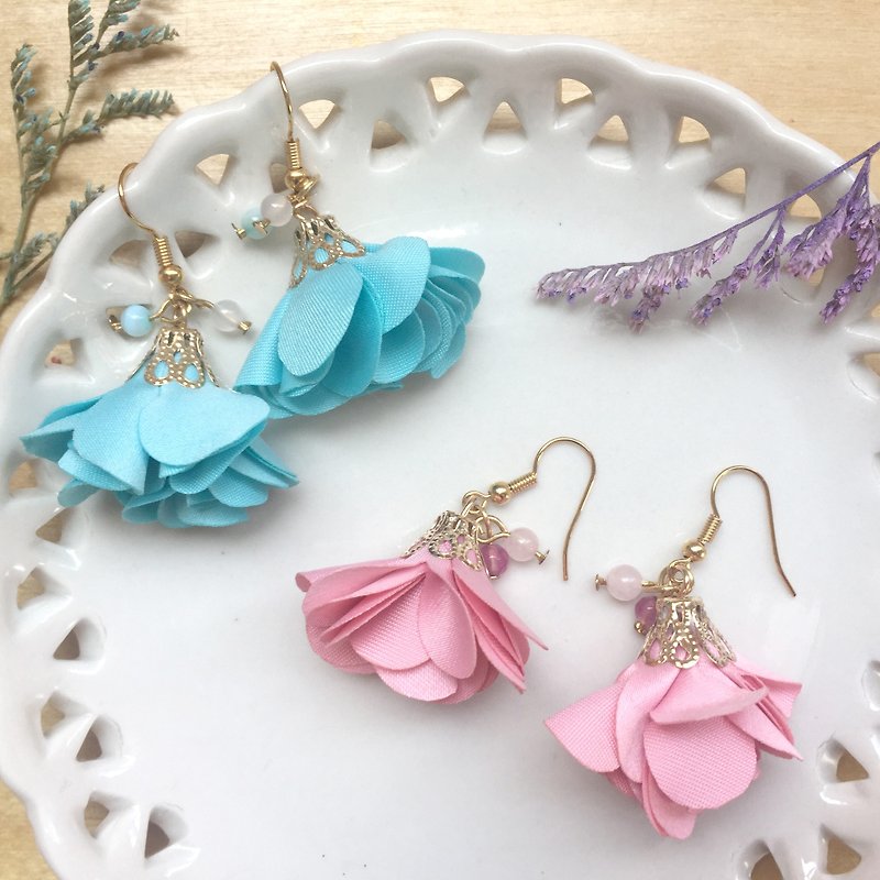 Zoe's forest Flower Dangle Earrings Pink Blue Green - Earrings & Clip-ons - Silk Green