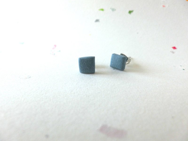 石下 / 海軍藍色 方塊 正方形 陶瓷 耳環 一對 - 耳環/耳夾 - 瓷 藍色