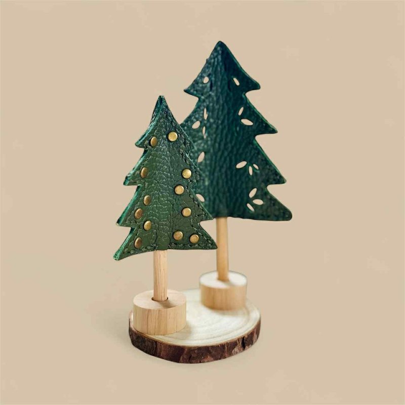 Set of 2 hand craft lychee-grain leather Christmas trees for holiday and New - 擺飾/家飾品 - 真皮 綠色