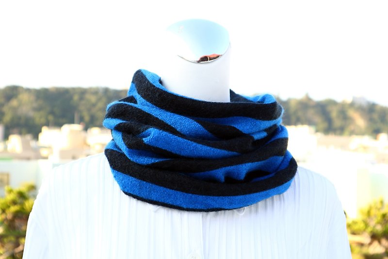 ブルーブラックストライプのスカーフ暖かいスカーフネック半袖両面カラーの男性と女性の両方*SK* - スカーフ - ウール ブルー