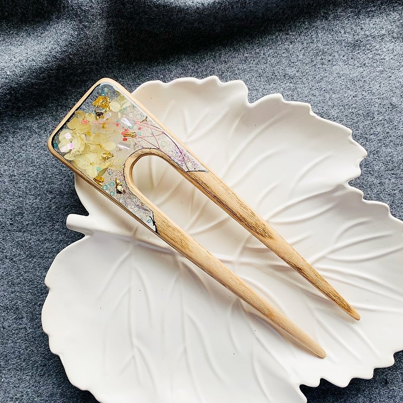 Hair Accessories, Wooden hair clip with real flowers - เครื่องประดับผม - ไม้ สีนำ้ตาล