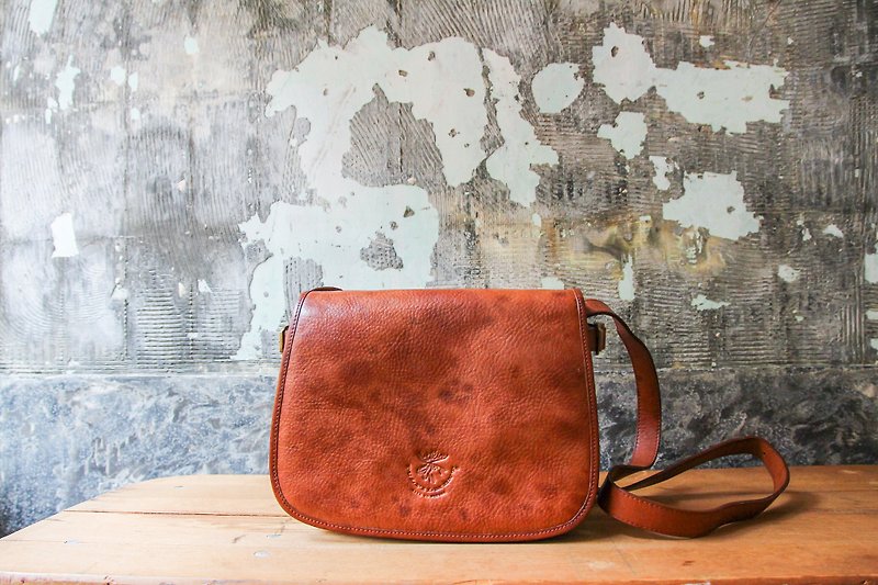 袅袅 department store - Vintage Fulfilment leather caramel side backpack retro - Messenger Bags & Sling Bags - Genuine Leather 