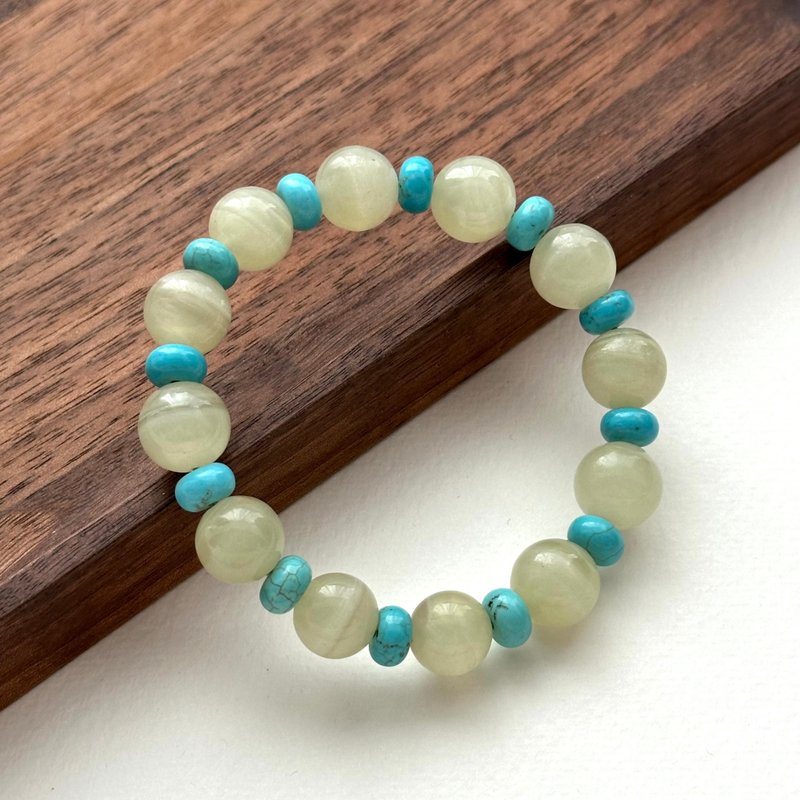 [Taurus Guardian Stone] Green Stone turquoise bracelet enhances self-confidence and attracts wealth when lost in love. - สร้อยข้อมือ - เครื่องประดับพลอย สีเขียว