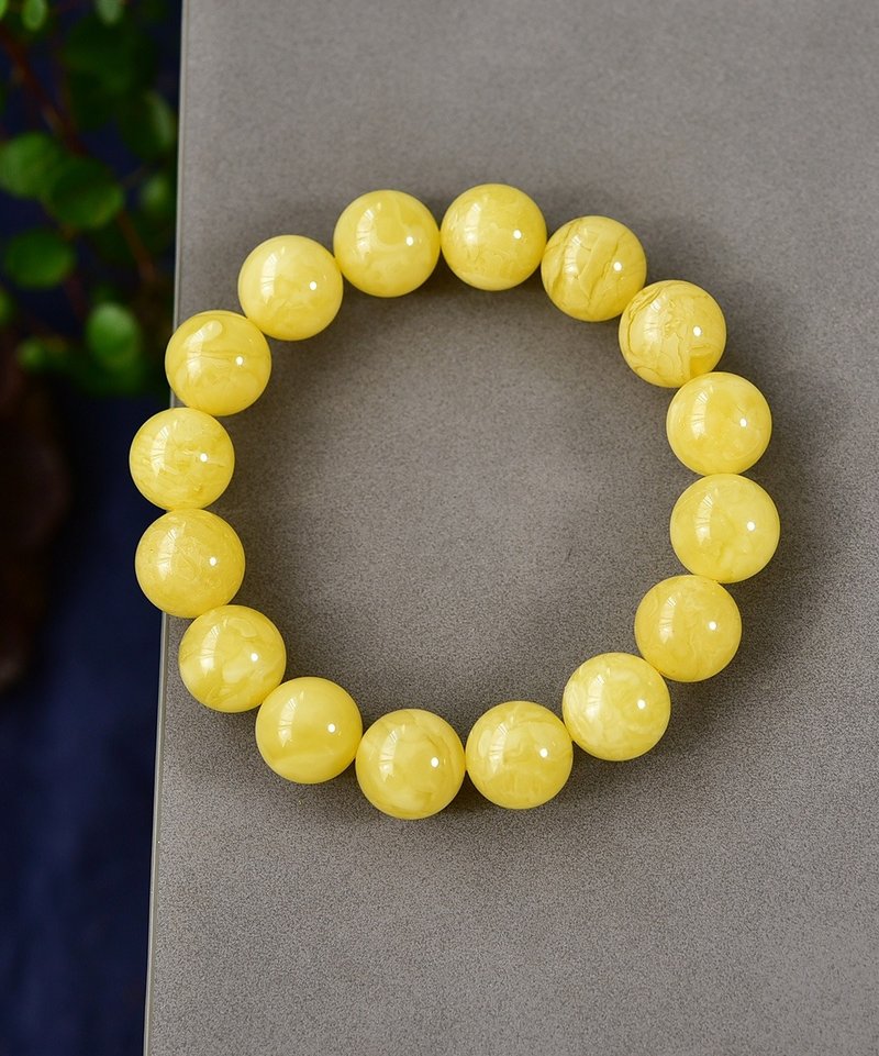 Flash sale natural Russian white flower Wax single circle bracelet beads 12MM full of honey white flower Wax - สร้อยคอ - คริสตัล 